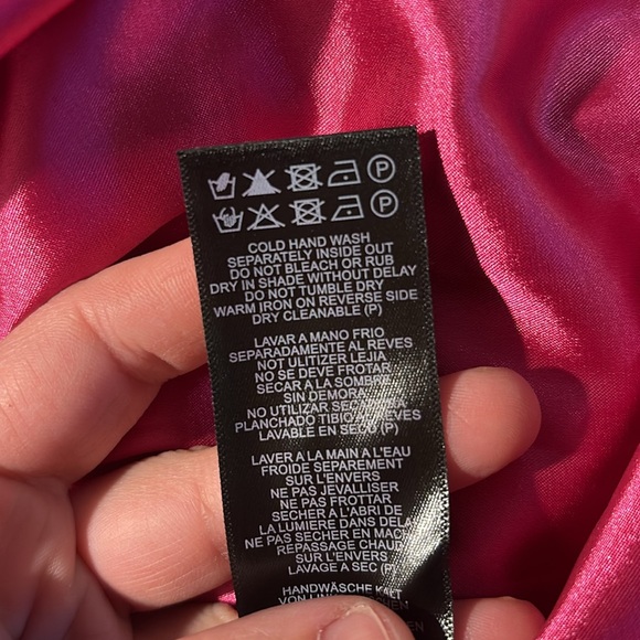 City Chic Flutter Dress in Shock Pink SZ 22 NWT - Picture 7 of 9